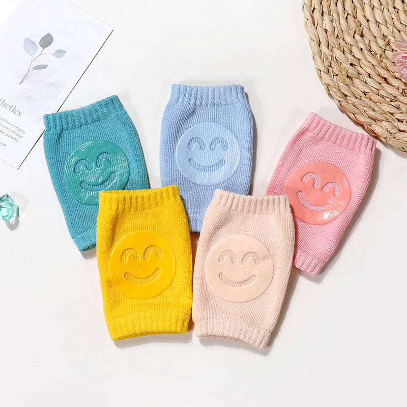 Sommerliche Baby-Frotteesocken mit Knieschutz