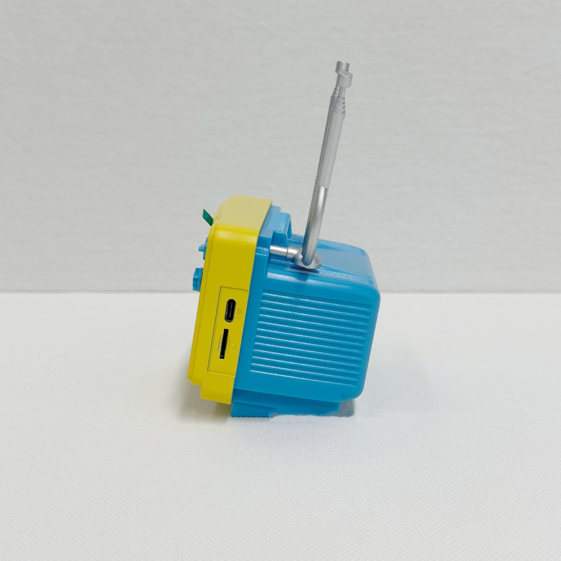 GV300S Retro-Stil Kreative Kabellose C3-Spielkonsole